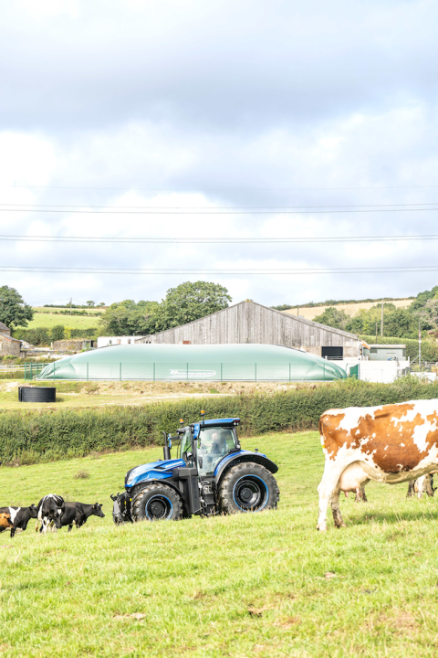 T7 Methane Powe tractors can use methane emissions from livestock farms